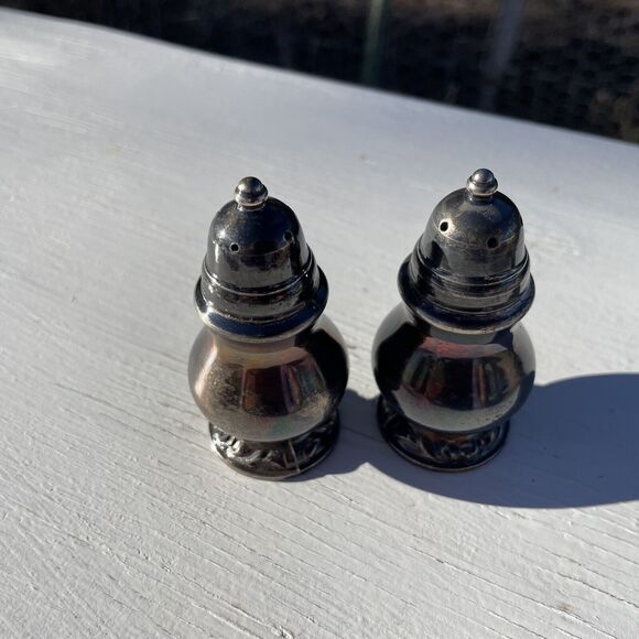Vintage Oneida 51 Silver Plated Gold Decorative 3” Small Salt & Pepper Shakers - Picture 2 of 4
